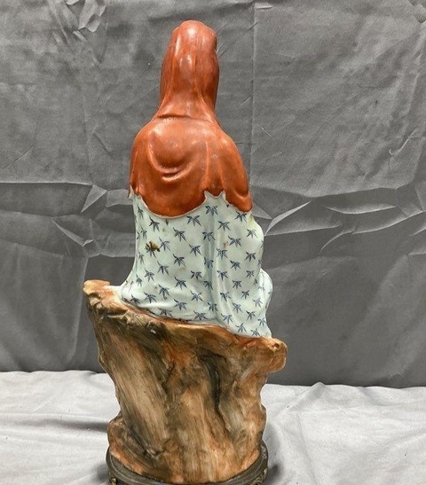 古玩陶瓷粉彩人物塑像真品鑒賞圖