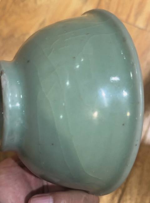 古玩陶瓷明代龍泉窯碗真品鑒賞圖