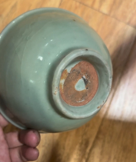 古玩陶瓷明代龍泉窯碗真品鑒賞圖