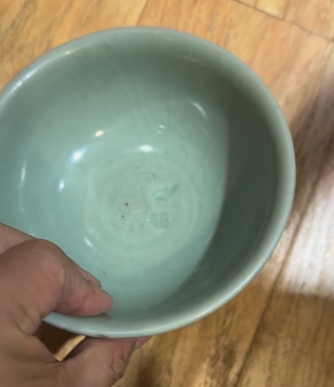 古玩陶瓷明代龍泉窯碗真品鑒賞圖