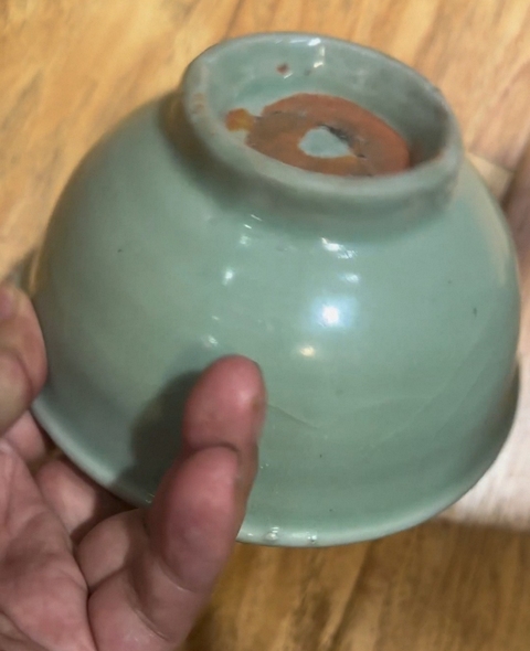 古玩陶瓷明代龍泉窯碗真品鑒賞圖