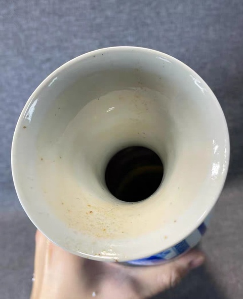 古玩陶瓷人物紋撇口瓶真品鑒賞圖