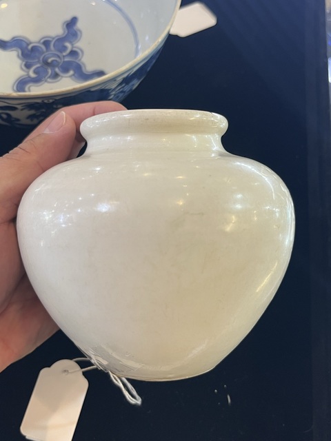 古玩陶瓷邢窯白釉罐真品鑒賞圖