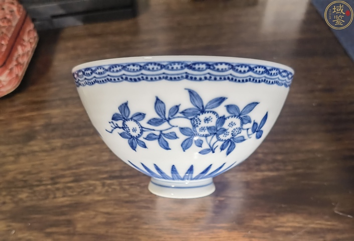 古玩陶瓷乾隆·青花三多紋雞心碗 真品鑒賞圖