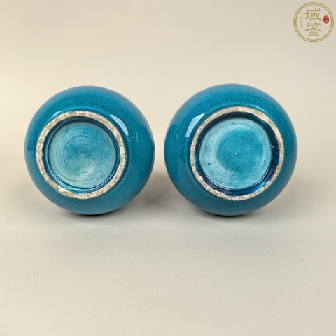 古玩陶瓷清晚·孔雀藍釉長頸瓶一對 真品鑒賞圖