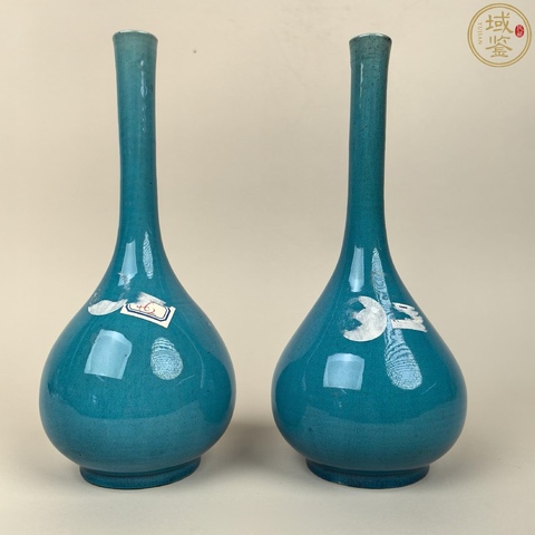 古玩陶瓷清晚·孔雀藍釉長頸瓶一對 真品鑒賞圖