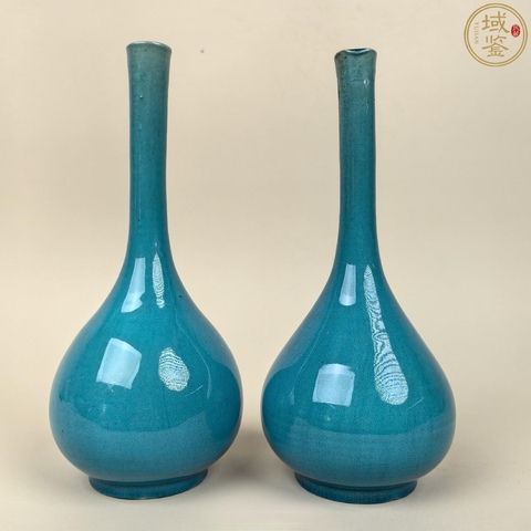 古玩陶瓷清晚·孔雀藍釉長頸瓶一對 真品鑒賞圖