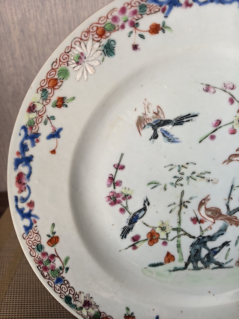 古玩陶瓷花鳥紋粉彩盤真品鑒賞圖