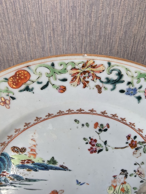 古玩陶瓷人物山水紋粉彩盤真品鑒賞圖