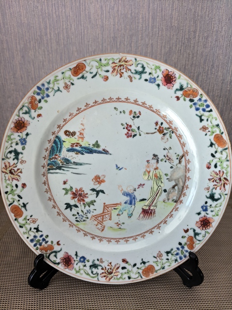 古玩陶瓷人物山水紋粉彩盤真品鑒賞圖