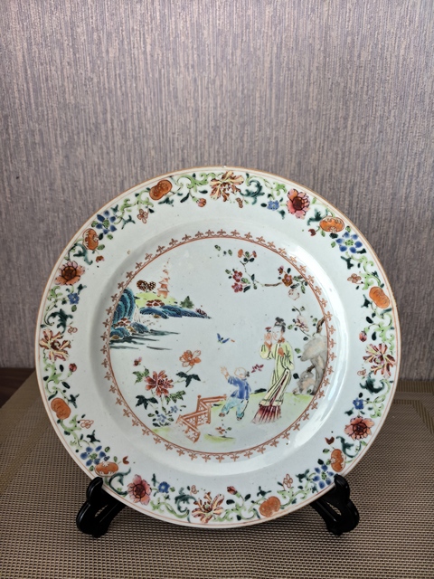 古玩陶瓷人物山水紋粉彩盤真品鑒賞圖