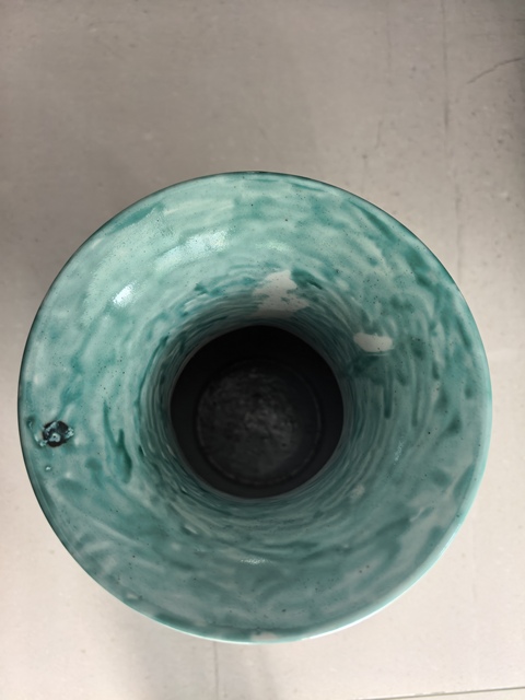 古玩陶瓷花間龍紋雙耳瓶真品鑒賞圖