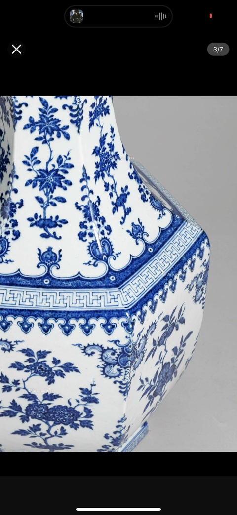 古玩陶瓷 青花折枝花卉紋六方瓶真品鑒賞圖