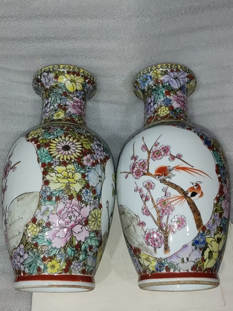古玩陶瓷粉彩百花開窗花鳥紋瓶真品鑒賞圖