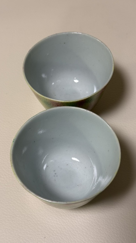 古玩陶瓷晚清桃花洞釉杯一對真品鑒賞圖