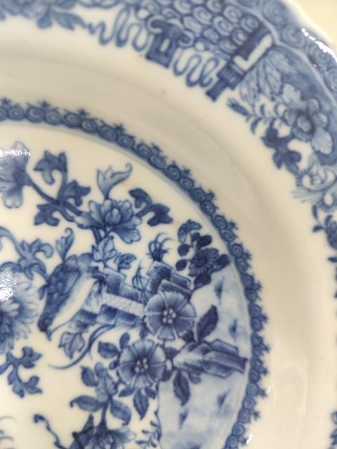 古玩陶瓷青花花鳥紋八方盤真品鑒賞圖