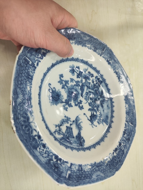 古玩陶瓷青花花鳥紋八方盤真品鑒賞圖