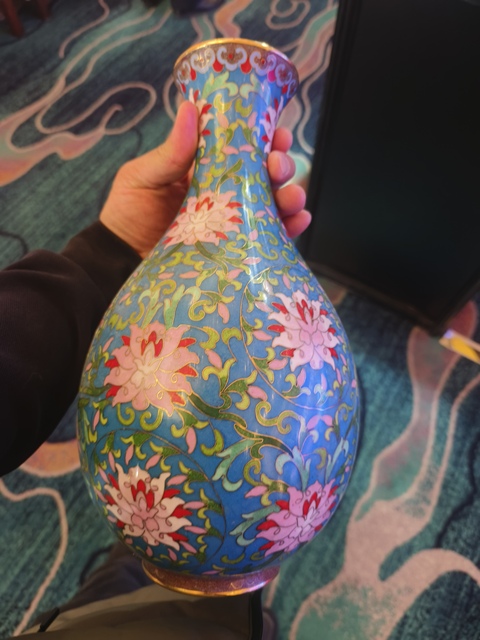 古玩陶瓷銅胎掐絲琺瑯花卉紋玉壺春瓶真品鑒賞圖