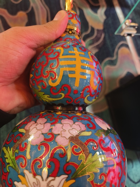 古玩陶瓷銅胎掐絲琺瑯花卉紋葫蘆瓶真品鑒賞圖