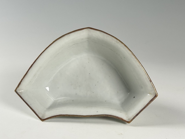 古玩陶瓷盤真品鑒賞圖