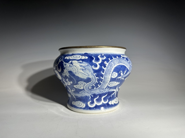 古玩陶瓷尊真品鑒賞圖