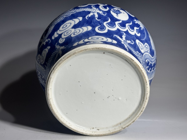 古玩陶瓷尊真品鑒賞圖