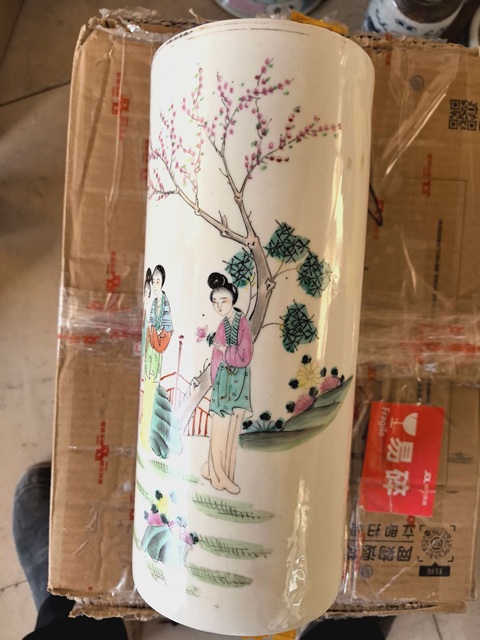 古玩陶瓷粉彩人物故事帽筒真品鑒賞圖