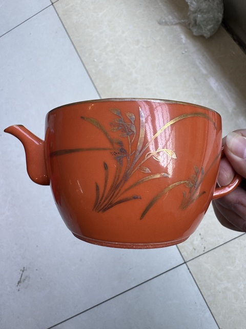 古玩陶瓷珊瑚紅釉描金蘭花詩(shī)紋參湯壺真品鑒賞圖