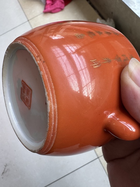 古玩陶瓷珊瑚紅釉描金蘭花詩(shī)紋參湯壺真品鑒賞圖