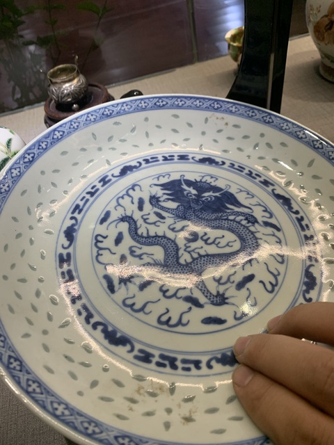 古玩陶瓷民國 青花玲瓏龍紋杯真品鑒賞圖