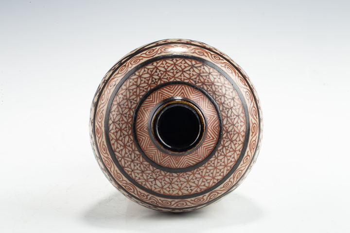 古玩陶瓷清晚·五彩開窗麒麟紋梅瓶真品鑒賞圖