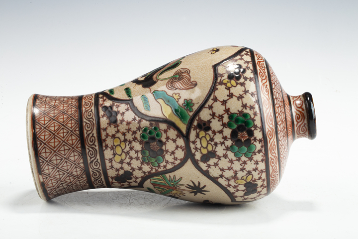 古玩陶瓷清晚·五彩開窗麒麟紋梅瓶真品鑒賞圖