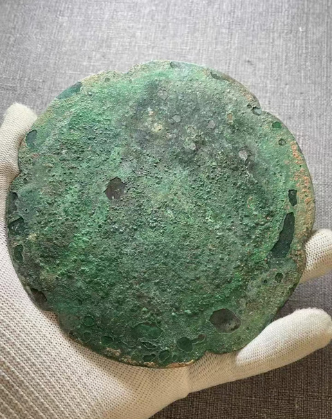 古玩銅器宋·花口鏡真品鑒賞圖