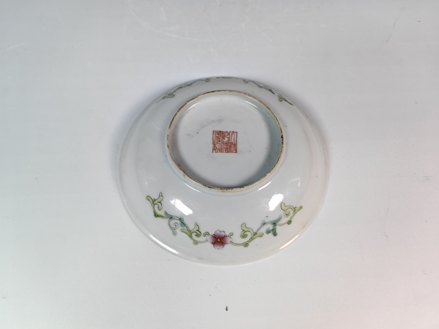 古玩陶瓷民國(guó)墨地百花不落地粉彩盤(pán)真品鑒賞圖