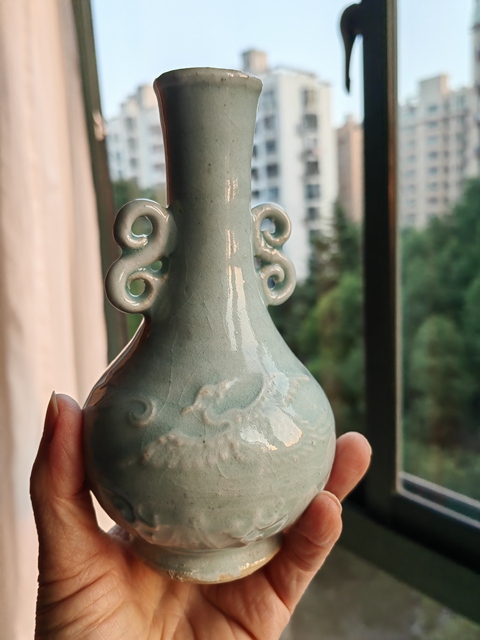 古玩陶瓷青白釉鳳紋雙耳瓶真品鑒賞圖