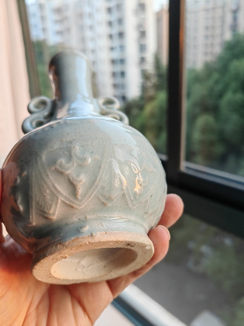 古玩陶瓷青白釉鳳紋雙耳瓶真品鑒賞圖