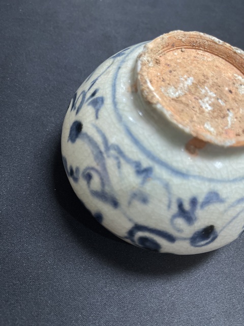 古玩陶瓷青花纏枝花卉紋蓋罐真品鑒賞圖