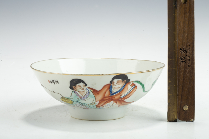 古玩陶瓷民國·粉彩合和二仙紋碗
真品鑒賞圖