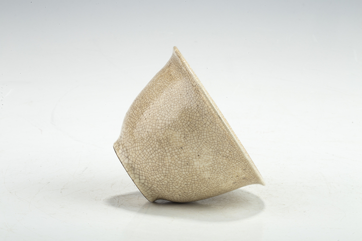 古玩陶瓷明末清初·哥釉杯拍賣，當前價格3000元