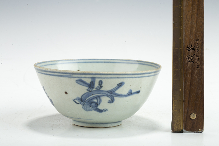 古玩陶瓷明晚·青花螭龍紋碗拍賣(mài)，當(dāng)前價(jià)格2369元