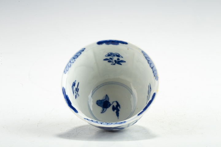 古玩陶瓷清康熙·青花蝦蟹紋杯真品鑒賞圖