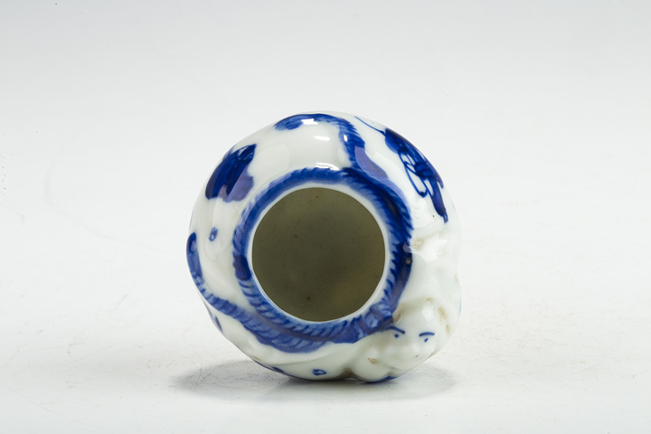 古玩陶瓷清末民初·青花瑞獸博古紋水盂
真品鑒賞圖