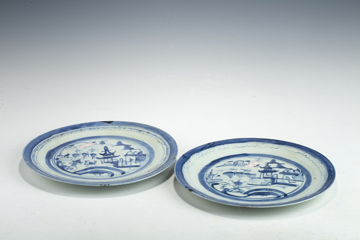 古玩陶瓷清中·青花山水人物紋盤一對真品鑒賞圖