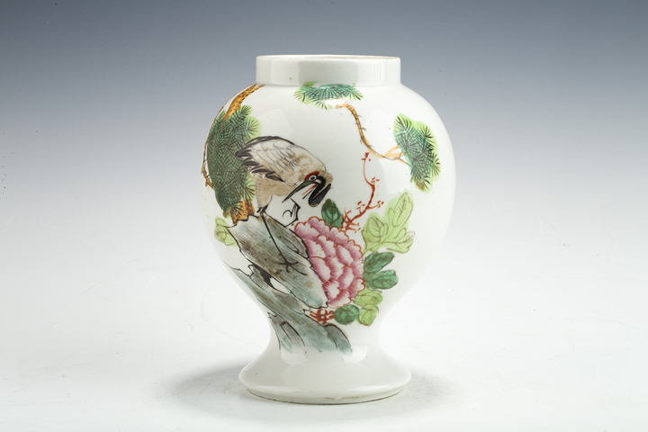 古玩陶瓷民國(guó)·粉彩松鶴延年紋罐
真品鑒賞圖