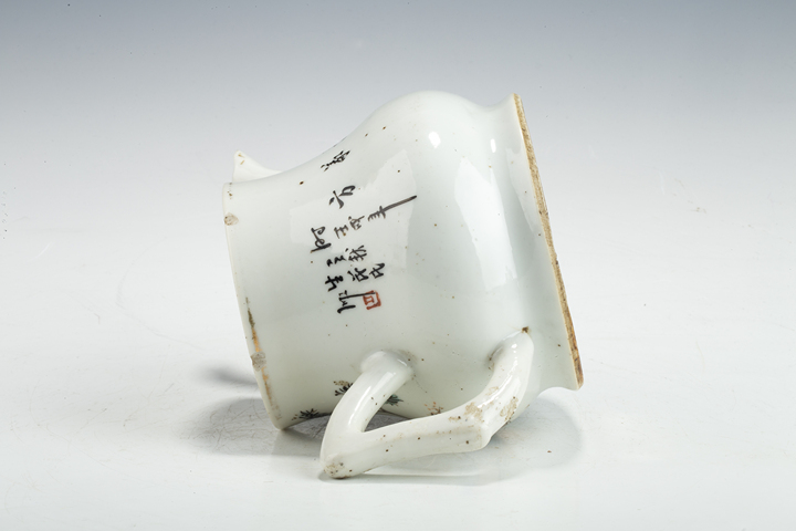 古玩陶瓷民國·淺絳彩人物故事紋壺
真品鑒賞圖