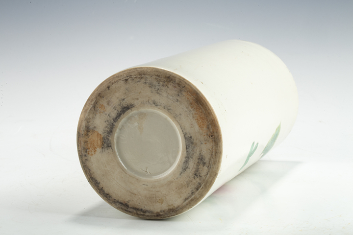 古玩陶瓷民國·粉彩松鶴延年紋帽筒
真品鑒賞圖