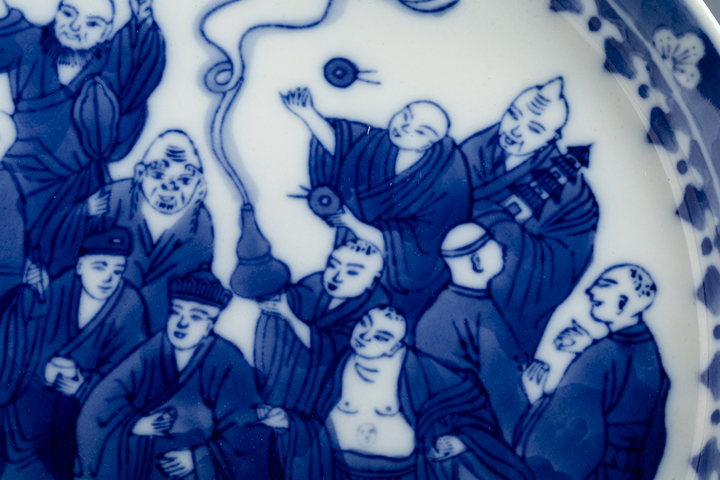 古玩陶瓷創匯·青花十八羅漢紋茶盤真品鑒賞圖