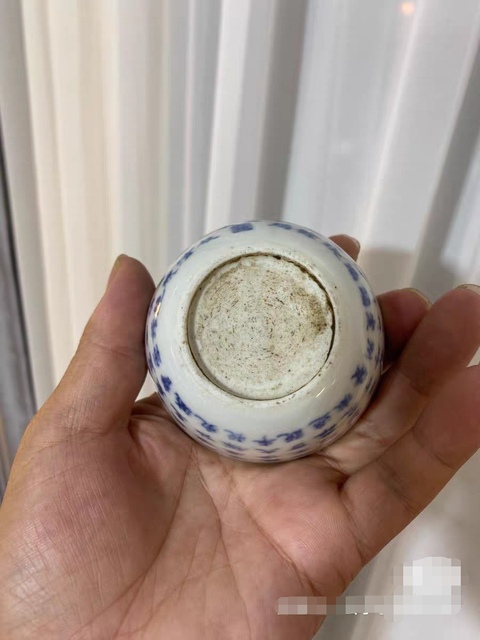 古玩陶瓷青花詩文杯真品鑒賞圖