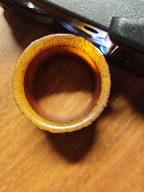 古玩字畫骨質陽雕班指真品鑒賞圖