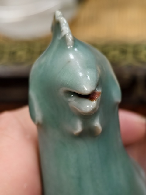 古玩陶瓷龍泉窯青釉水滴真品鑒賞圖